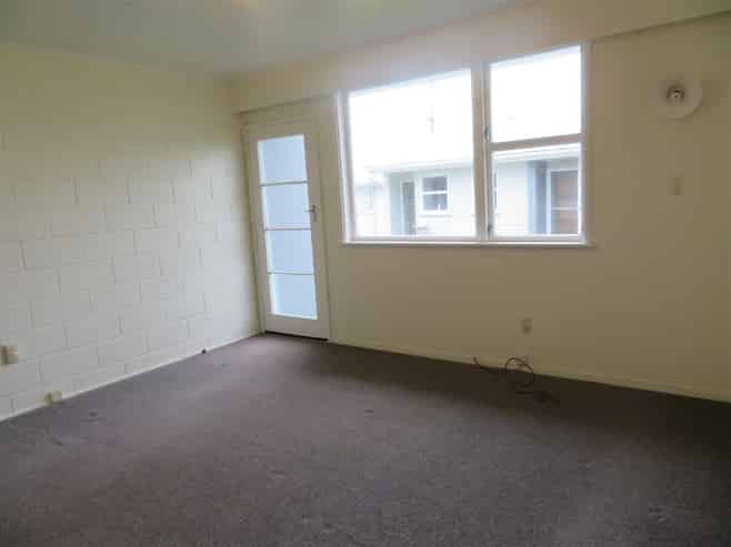 11/136-138 Waddington Drive, Naenae