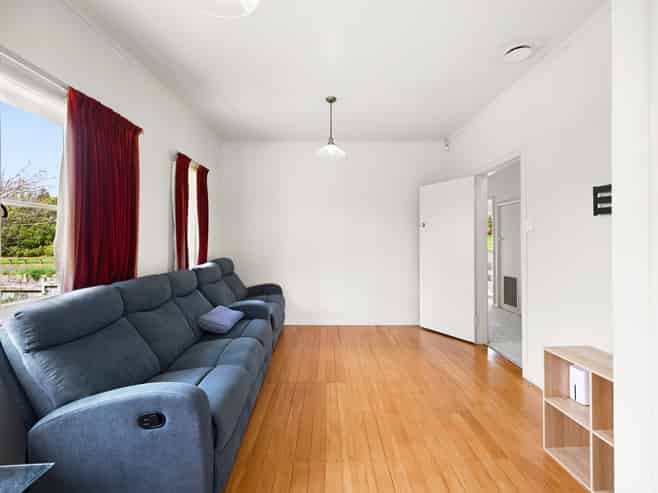 17 Sillary Street, Hamilton East