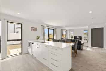 8 Timara Crescent, Marshland