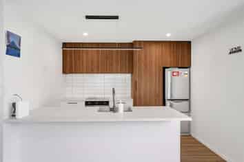 7 Newhaven Street, Burwood