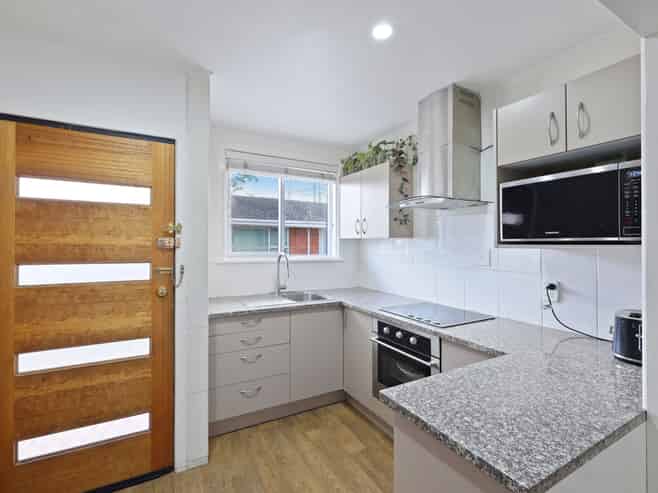 20B Dale Crescent, Pakuranga