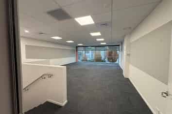 Rare Large-Format Office in Premium Business Park