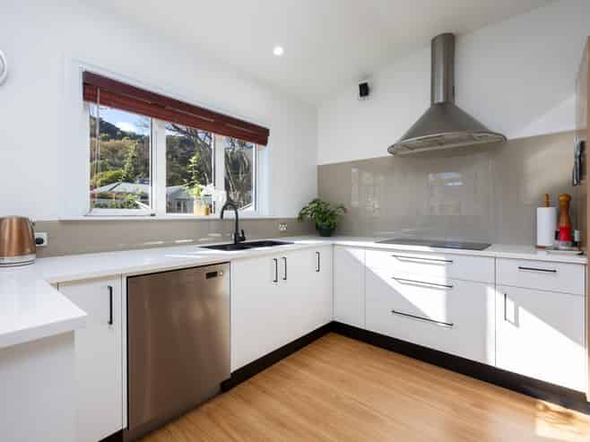 4 Seymour Avenue, The Brook
