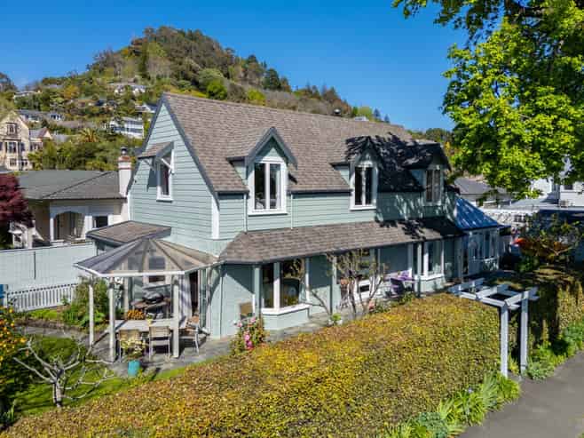 4 Seymour Avenue, The Brook