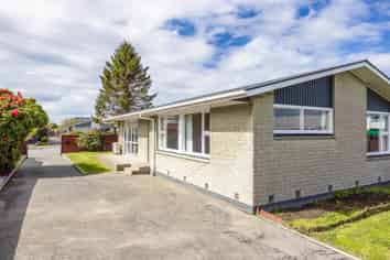 33 Skerten Avenue, Hornby