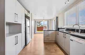 33 Skerten Avenue, Hornby