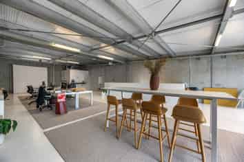 Tenanted investment in Mount commercial zone