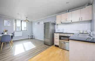 D704/176 Broadway, Newmarket