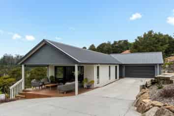 8 Watercourse Way, Tikipunga