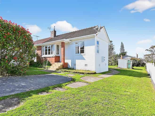 1A Handley Avenue, Narrow Neck, Devonport