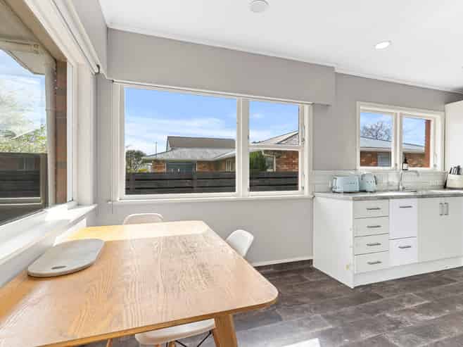 18 Riversdale Drive, Merrilands