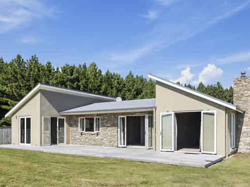 4894 Hampden-Palmerston Road, Shag Point