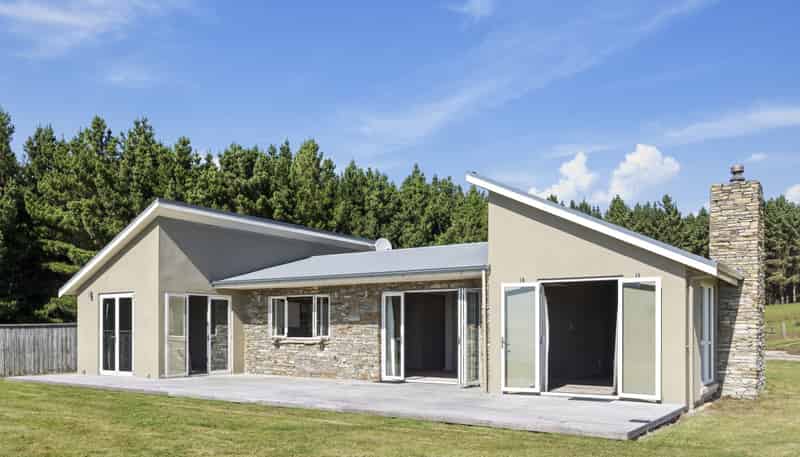 4894 Hampden-Palmerston Road, Shag Point