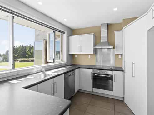 4894 Hampden-Palmerston Road, Shag Point