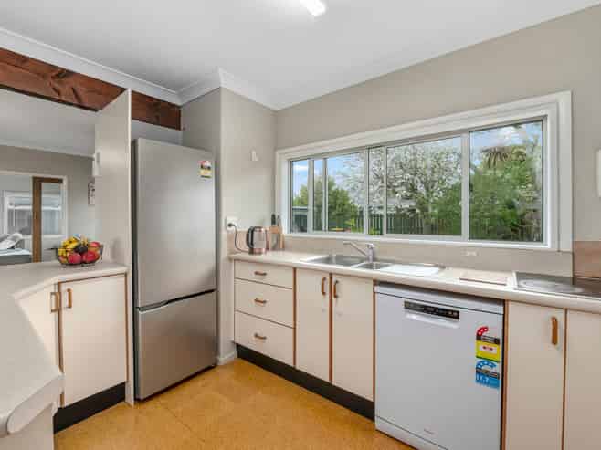 6 Otonga Road, Springfield