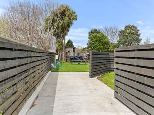 18a Riversdale Drive, Merrilands