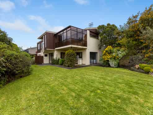 198A Larnach Road, Waverley