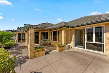 15 Kelvin Hart Drive, East Tamaki