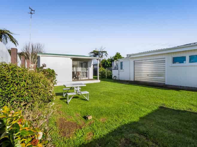 5815 South Road, Rahotu