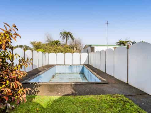 5815 South Road, Rahotu