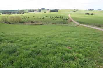 96 Lower Hunter Road, Hawera