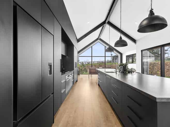 3072 Cambridge Road, Cambridge