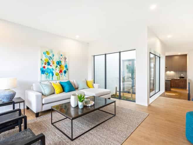 83 Bearing Parade, Long Bay