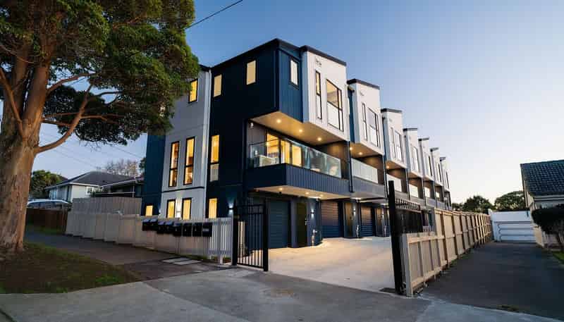 182 Tripoli Road, Point England