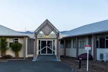 Large office space available now