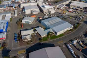 Flexible - warehouse, office and yard