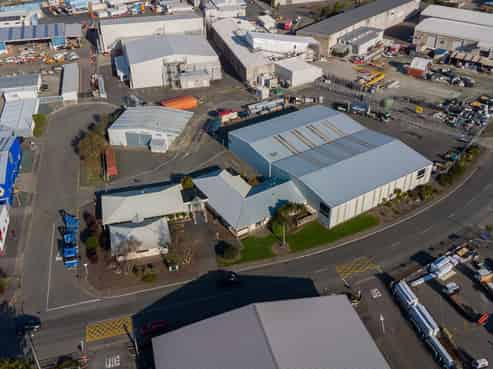 Flexible - warehouse, office and yard