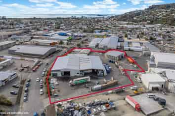 Flexible - warehouse, office and yard