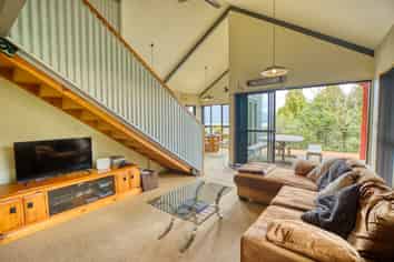 17 Korua Street, Moana / Lake Brunner