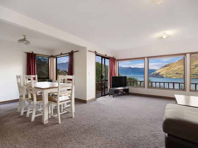 68 Wynyard Crescent, Fernhill