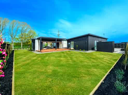 87 Whitehorn Drive, Lincoln