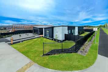 87 Whitehorn Drive, Lincoln