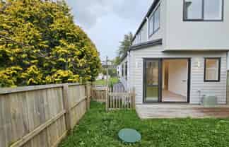 16F Sheridan Street, New Lynn