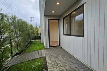 16F Sheridan Street, New Lynn