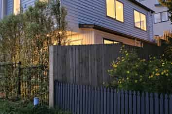 16F Sheridan Street, New Lynn