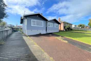 82 Barrys Road, Glendene
