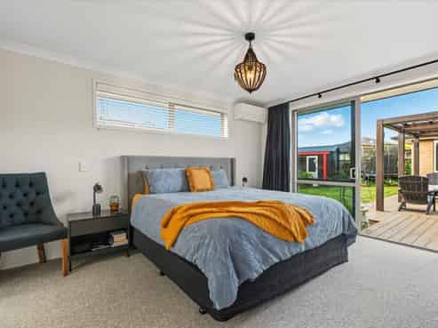 8 Mortlake Heights, Pyes Pa