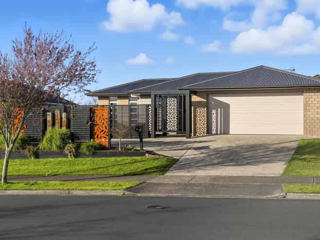 8 Mortlake Heights, Pyes Pa