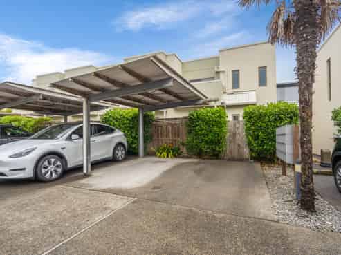 67A/21 Hunters Park Drive, Three Kings