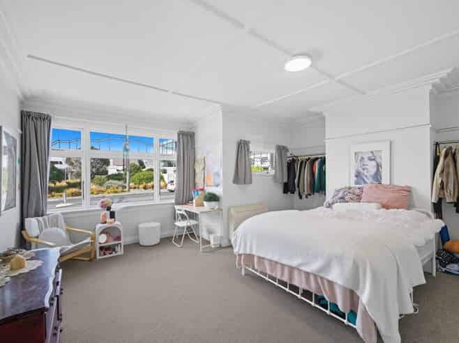 31 Beach Street, Saint Clair