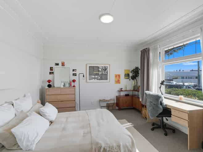 31 Beach Street, Saint Clair