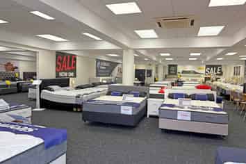 425M² RETAIL SPACE FOR LEASE
