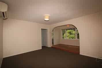 2/41 Derwent Crescent, Titirangi