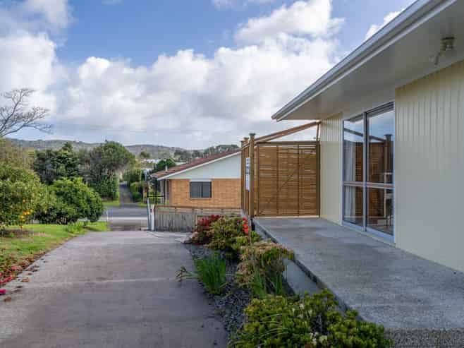 17B Wallis Street, Raglan