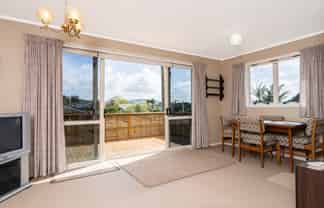 17B Wallis Street, Raglan