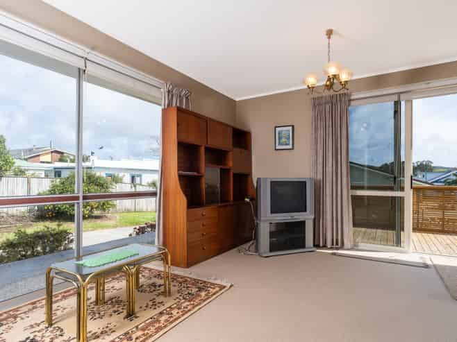 17B Wallis Street, Raglan